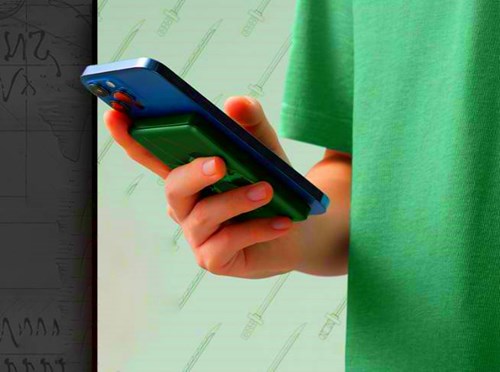 有自己的充电宝了！iPhone12