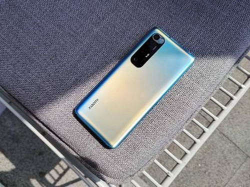 你会选择谁?realme GT 大师探索版和小米10s