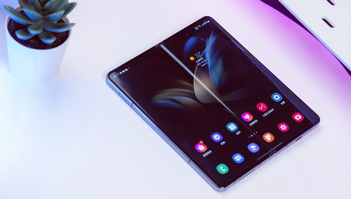 三星Galaxy Z Fold4 由稚嫩走向成熟
