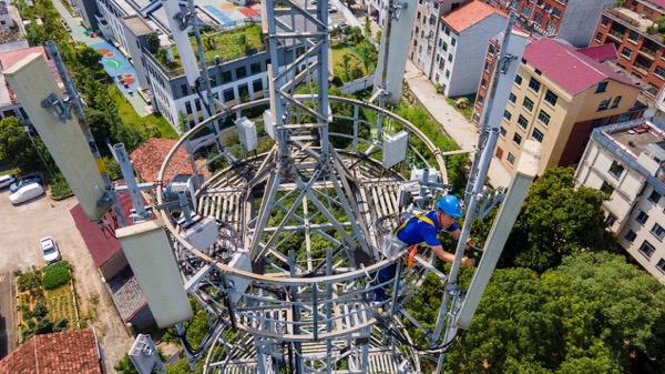 中国电信浙江金华分公司的无线网络工程师冒着
