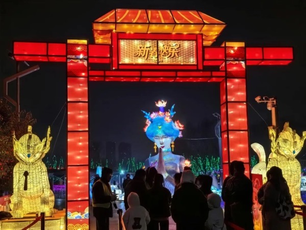 “过大年 逛咸阳”2025咸阳新春灯会在咸阳市渭城