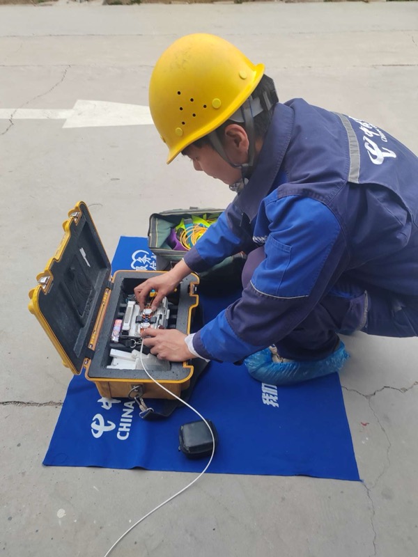 中国电信保定分公司智家工程师李辉用实际行动