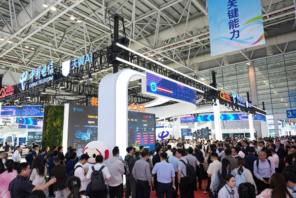 中国电信智能云生态成果展盛大亮相第八届数字